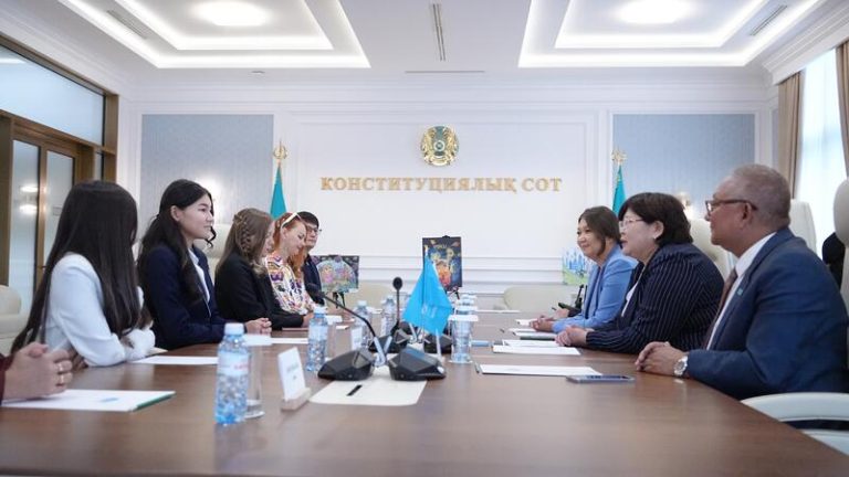 Уважение к Конституции с детства 