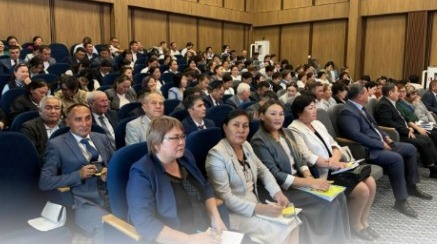 Оқу-ағарту министрлігінің жұмыс тобы Жамбыл облысының мектептеріне әдістемелік көмек көрсетуде