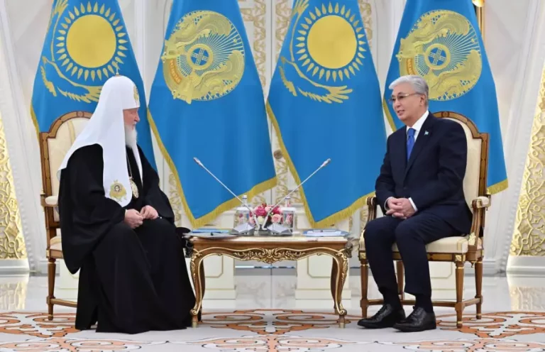 Мемлекет басшысы Мәскеу және бүкіл Ресей патриархы Кириллді марапаттады