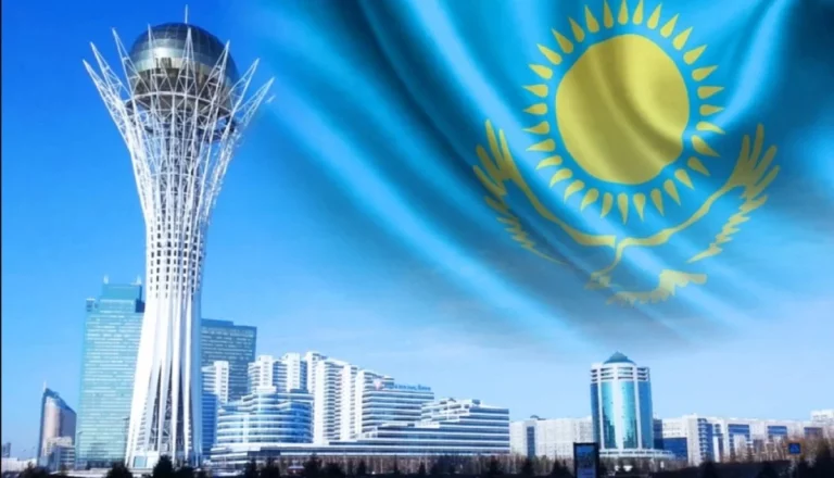 Егемен елдің еңсесі биік