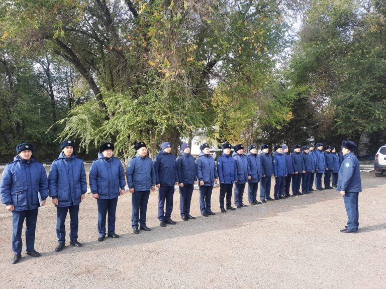 Абай облысы бойынша ҚАЖ департаментінің мекемесінде қысқы киім үлгісіне арналған саптық байқау өткізілді