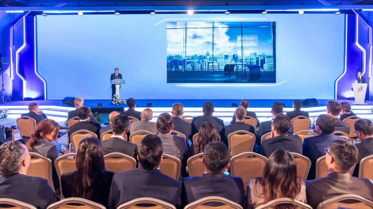 Бахтияр Тлеубеков: АХҚО бүгінде Шығыс пен Батысты байланыстыратын көпірге айналды