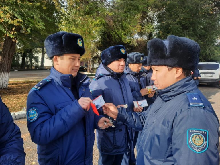 В учреждении ДУИС по области Абай проведён строевой смотр зимней формы одежды