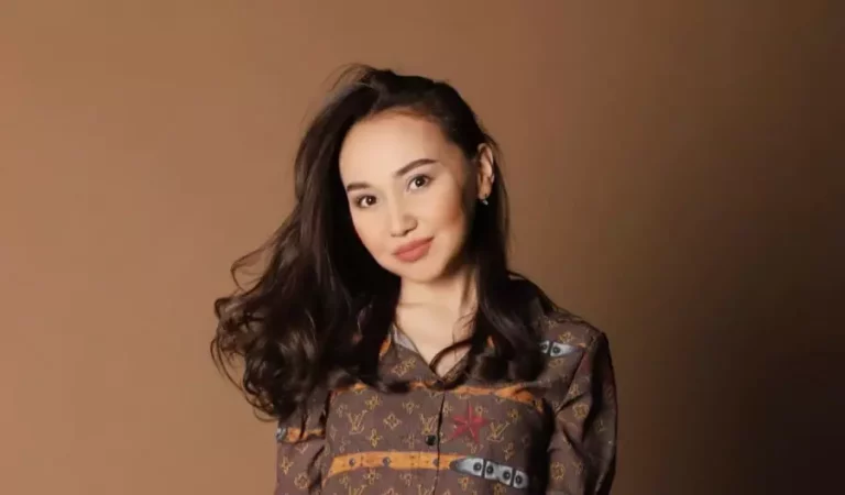 Перизат Қайрат колонияда жұмыс істей ме? 