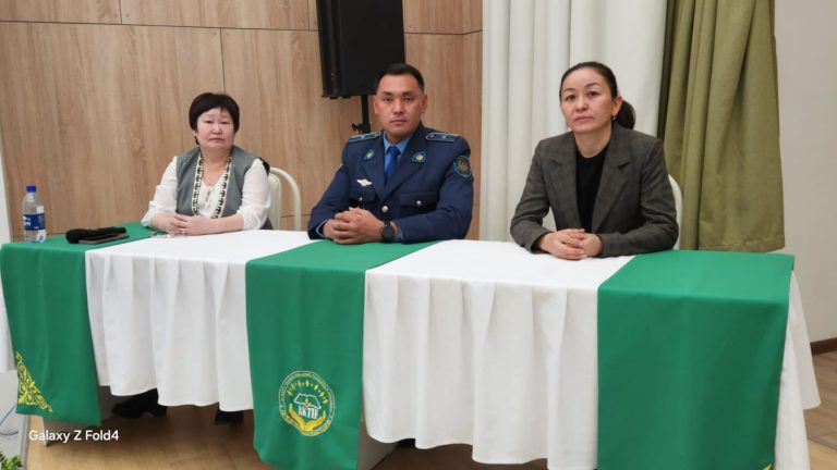 Алматыдағы балалар колониясының мамандары студенттерге заң тақырыбында дәріс өткізді