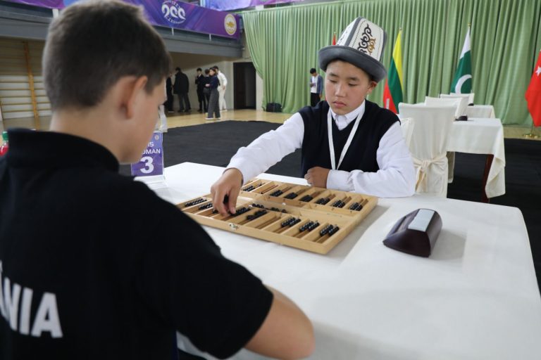 Алматыда Тоғызқұмалақтан жасөспірімдер арасында әлем чемпионаты басталды