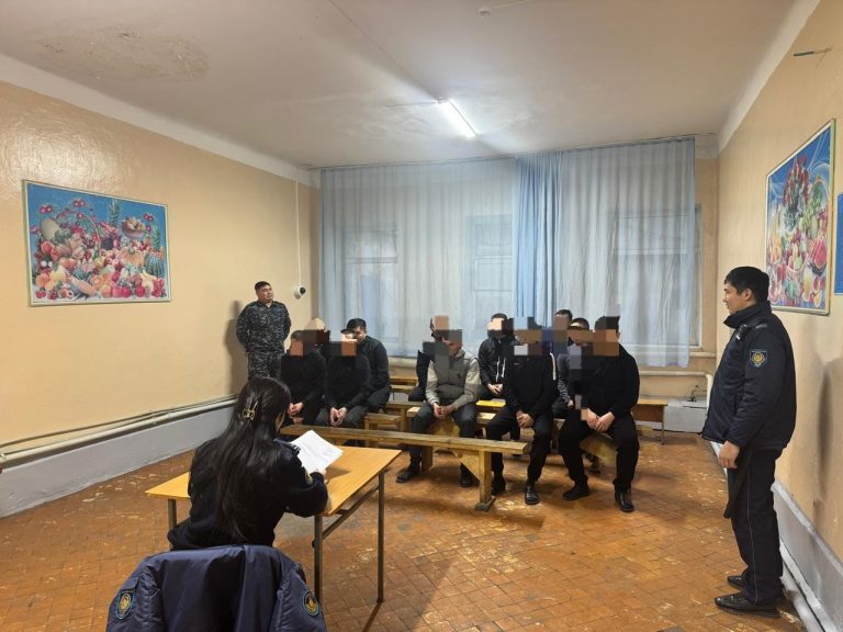 Абай облысында тұтқындарға мекемеден тыс жерде тұру шарттары түсіндірілді