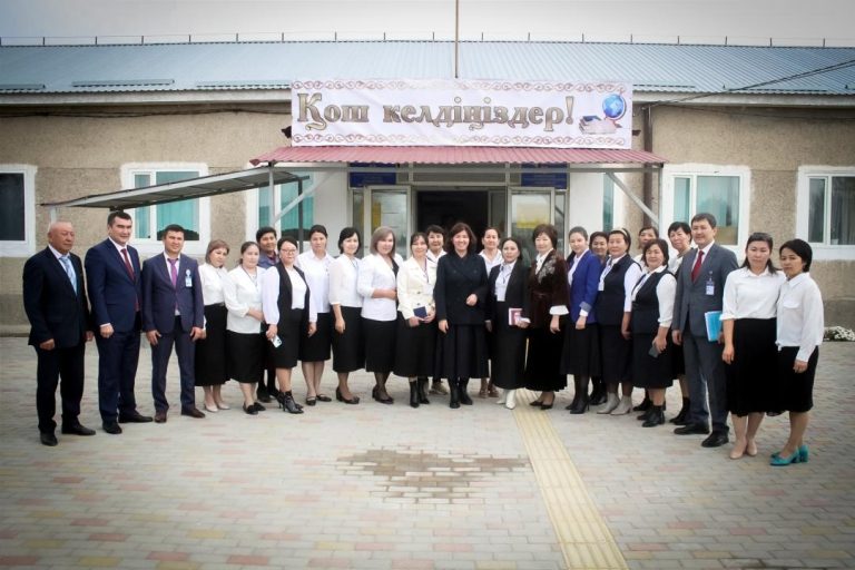 Наша задача — обеспечить детям качественное образование и доступ к передовым образовательным технологиям, создав равные условия школьной инфраструктуры в городах и селах — министр просвещения Жулдыз Сулейменова