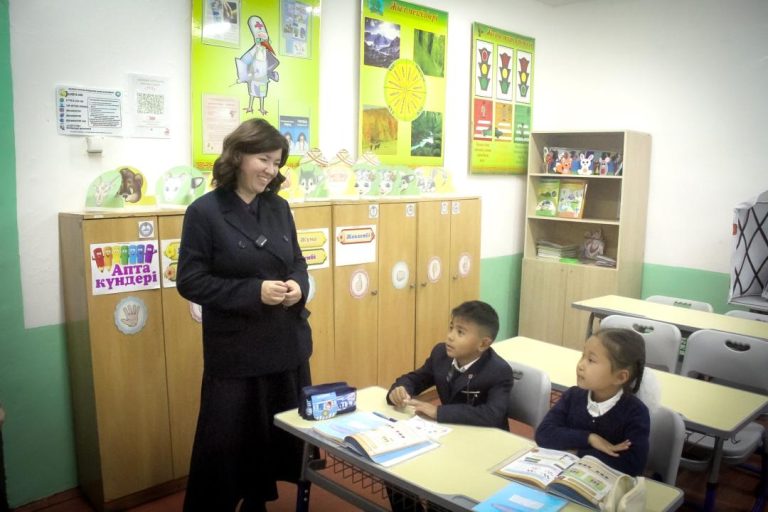 Біздің міндет – ауылда да, қалада да бірдей мектеп инфрақұрылымын құра отырып, балалар үшін білімнің жоғары сапасы мен озық білім технологияларын қолжетімді ету — Оқу-ағарту министрі Жұлдыз Сүлейменова