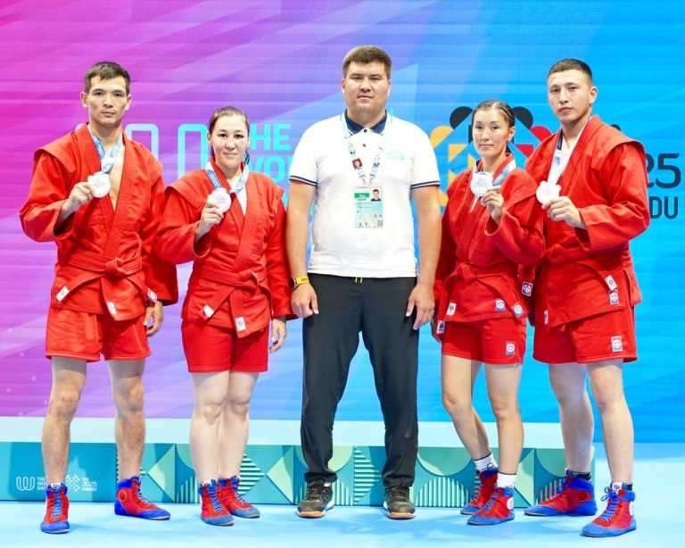 ҚЫЗМЕТ ПЕН СПОРТТЫ ҚАТАР ҚОЙҒАН ШЕНДІ АРУ