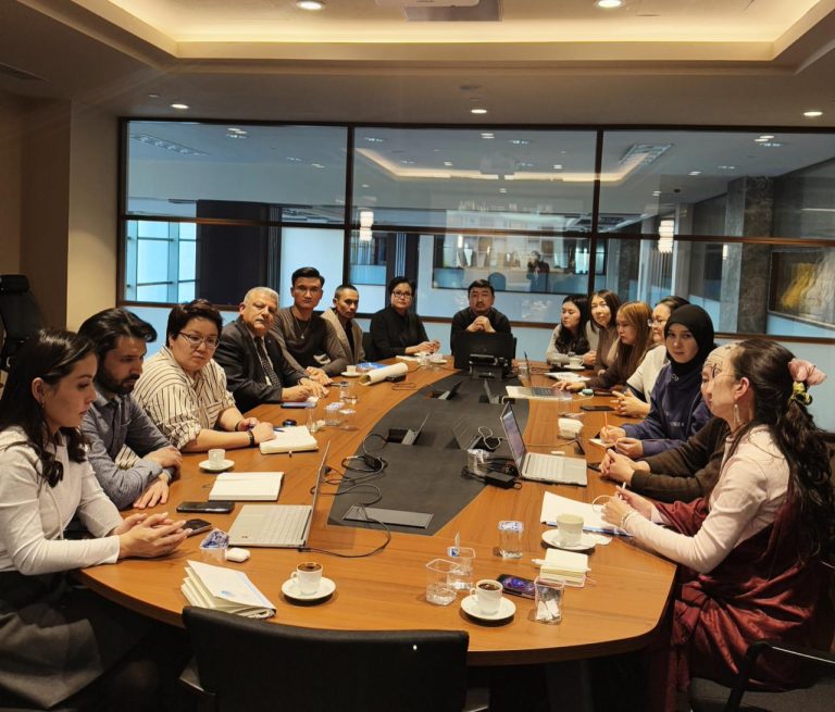 Казахстанские и американские учёные провели совместный workshop по изучению чагатайских рукописей