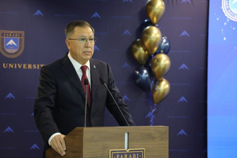 ЕЛІМІЗДЕГІ ТҰҢҒЫШ ХАЛЫҚАРАЛЫҚ ҚАТЫНАСТАР ФАКУЛЬТЕТІНЕ –  30 ЖЫЛ