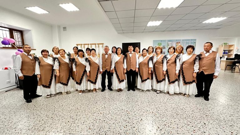 Белсенді зейнеткерлер ҚАЖ қызметкерлерін кәсіби мерекемен құттықтады