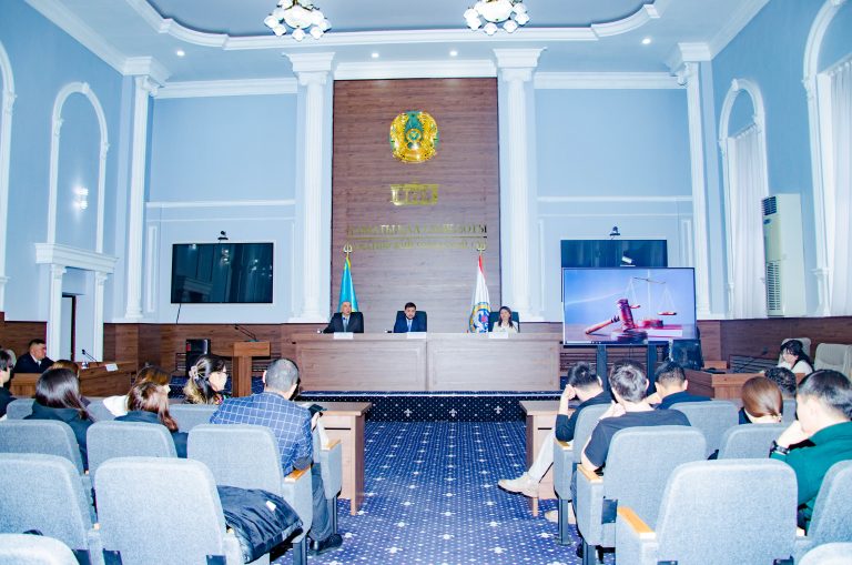 Мир, правосудие и эффективные институты