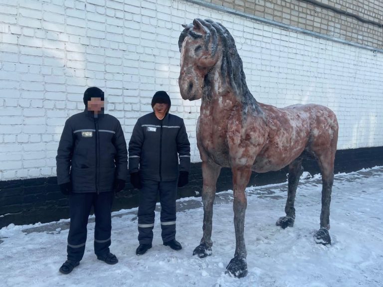 Абай облысы бойынша ҚАЖ департаментіне қарасты орташа қауіпсіздік мекемесінде сотталғандар арасында қар мүсіндері байқауы өтті