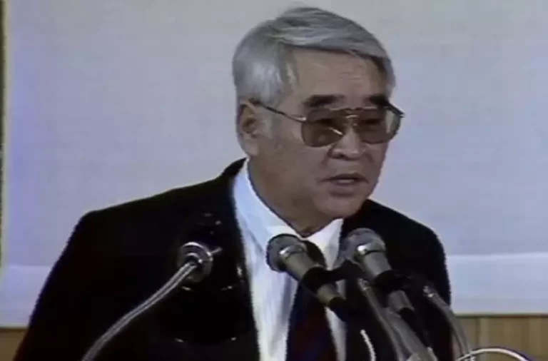 Қазақстанның тұңғыш вице-президенті кім?