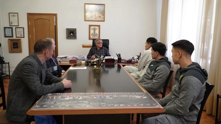 Алматыда студент спортшыларға ректорлық грант берілді