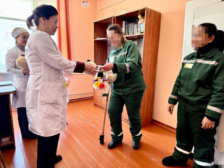 Абай облысы ҚАЖ мекемесінде сотталғандар педагогтар мен медицина қызметкерлеріне алғыс білдірді