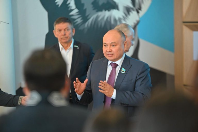 Роль молодежи и волонтерства в новой Конституции обсудили на встрече в СКО