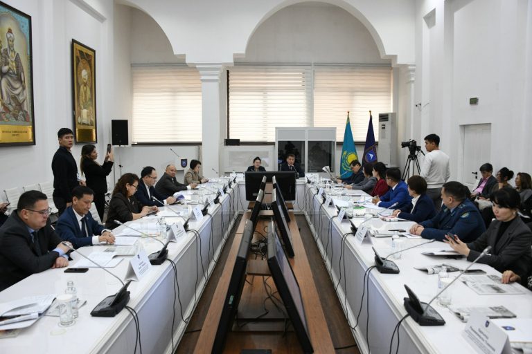 ҚазҰУ-да Парламент депутаттарының қатысуымен академиялық тыңдаулар өтті