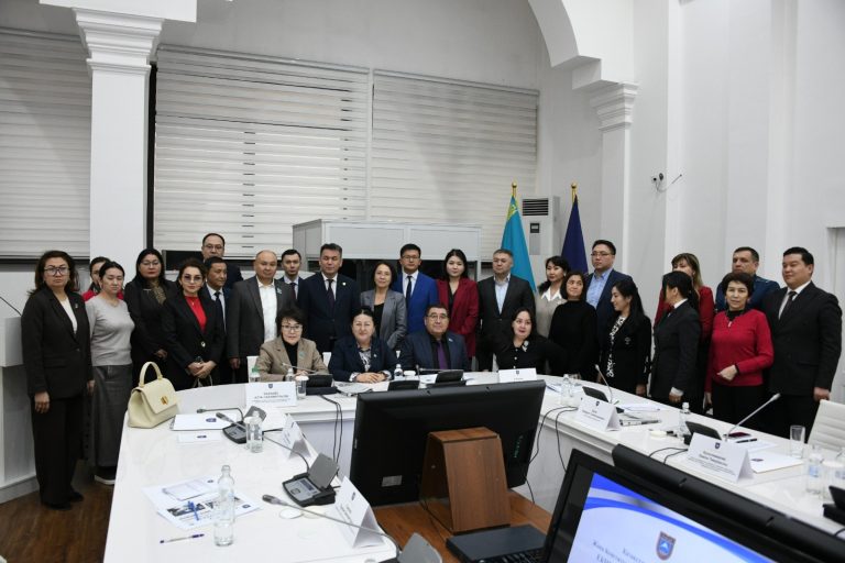 В КазНУ прошли академические слушания с участием депутатов Парламента