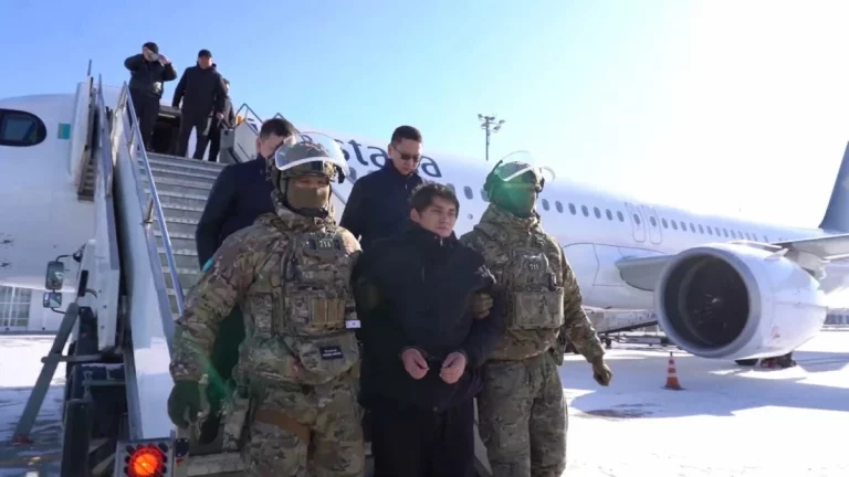 Атыраудағы қанды қылмыс: Күдікті өмір бойына сотталуы мүмкін 