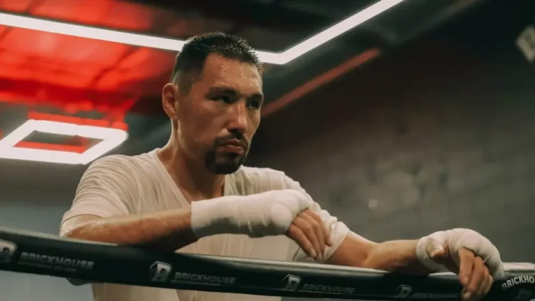 IBF боксшы Жәнібек Әлімханұлын әлем чемпионы атағынан айырды