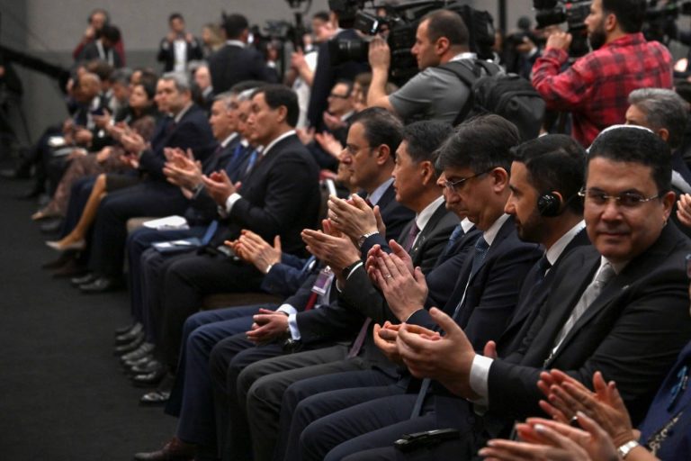 Президент перечислил качества, которые должны быть присущи современным лидерам