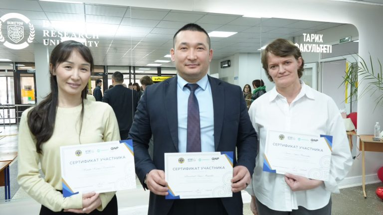 Қарағанды мемлекеттік қызметшілері «Кітап оқитын ұлт» жобасында жоғары кітап оқу мәдениетін көрсетті