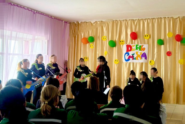 Абай облысындағы әйелдер колониясында Дүниежүзілік күлкі күні атап өтілді