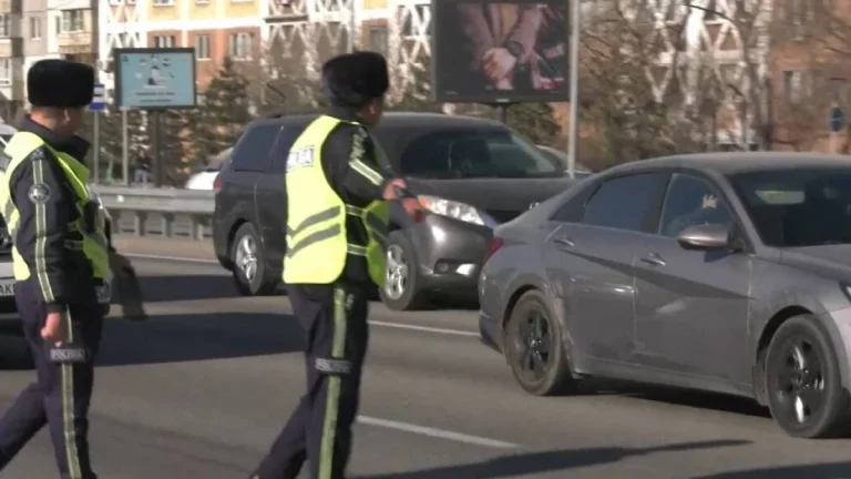 Алматыда 5 мыңға жуық көлік айыппұл тұрағына қойылған 