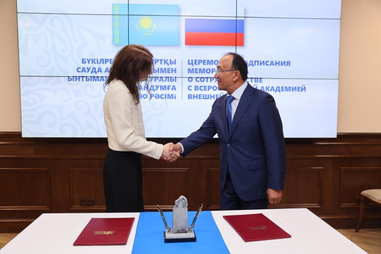 ЕНУ расширяет сотрудничество с ведущими вузами России