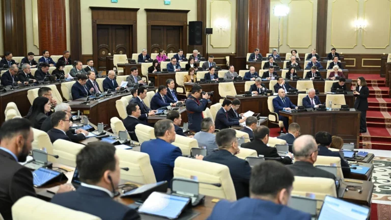 Енді Парламент Құрылтай болып өзгереді: Заң қабылданды 