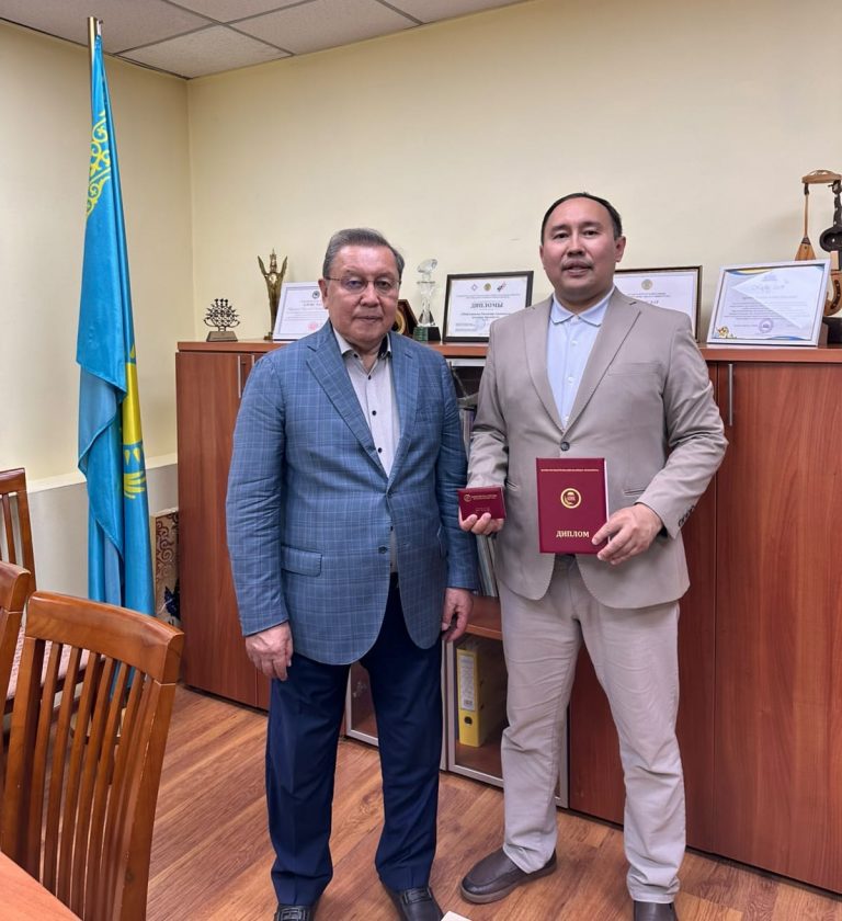 Қанат Әуесбай Қазақстан Педагогикалық Ғылымдар Академиясының  академигі болып сайланды
