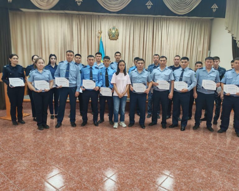 Сотрудники УИС по области Абай прошли обучение по жестовому языку
