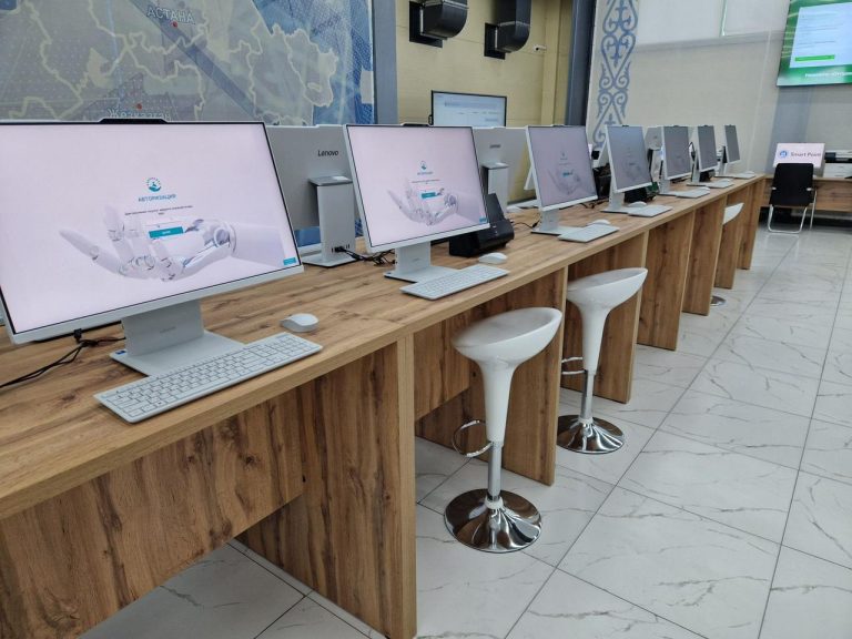 Ұлытау облысында мемлекеттік қызмет көрсетудің жаңа цифрлық форматы — алғашқы цифрлық Smart Point ХҚКО ашылды