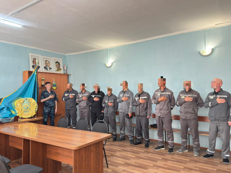 Абай облысы бойынша ҚАЖД орташа қауіпсіздік мекемесінде Мемлекеттік рәміздер күніне арналған іс-шара өтті