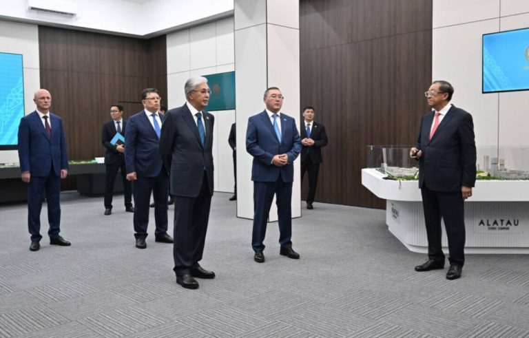Тоқаев Алматы облысының экономикалық өсімін атап өтіп, Марат Сұлтанғазиевтің жұмысына оң баға берді