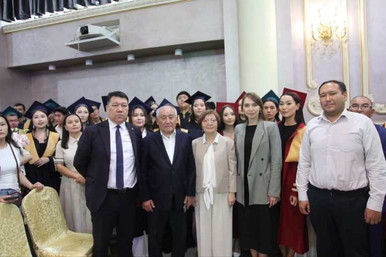 УКРЕПЛЯЯ КАДРОВЫЙ ПОТЕНЦИАЛ СУДЕБНОЙ СИСТЕМЫ