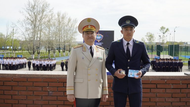 Қарағанды академиясының 4-курс курсанты Әли Бауыржанға Спорт және туризм министрінің құрмет грамотасы табысталды