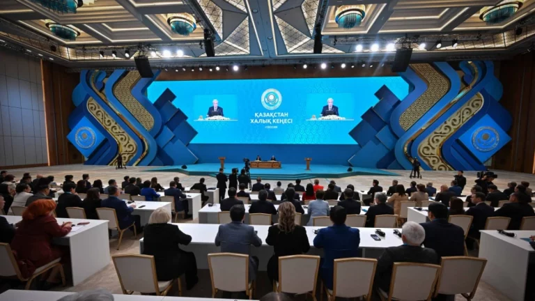 Тоқаев: Қазақстан әлемнің бәсекеге қабілетті 40 елінің қатарына енді  