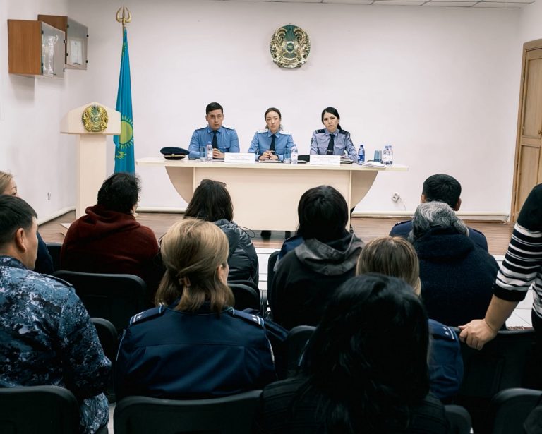 Абай облысы бойынша ҚАЖ департаментінде азаматтардың өтініштерімен жұмыс мәселелері талқыланды
